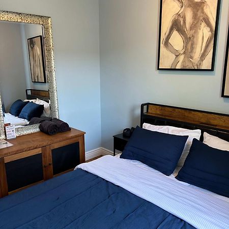 Blue Room In Dorothy'S Bnb Chicago Esterno foto