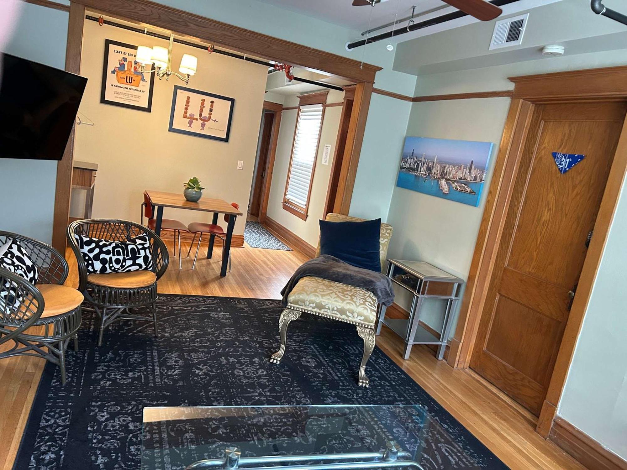 Blue Room In Dorothy'S Bnb Chicago Esterno foto